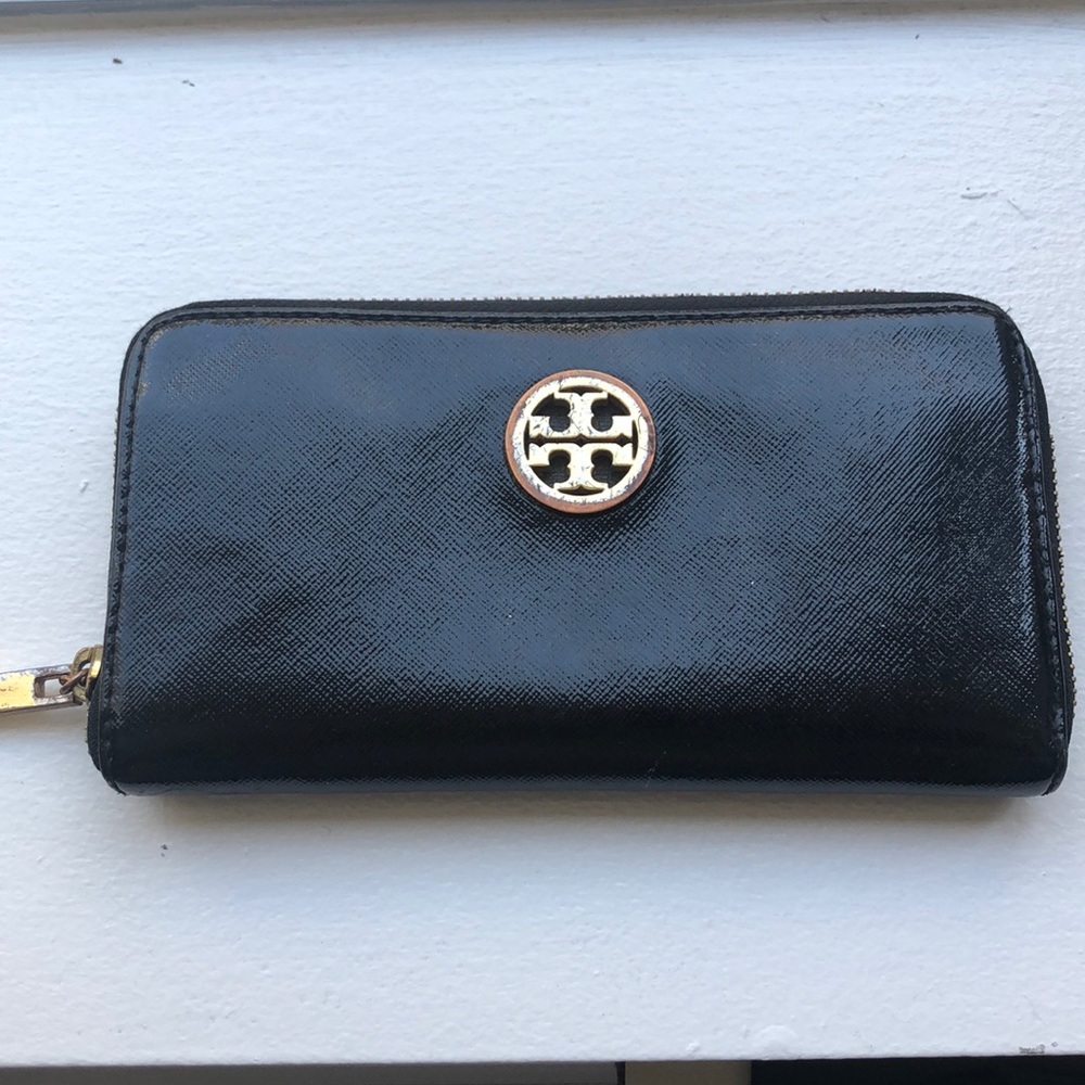 Tory Burch wallet